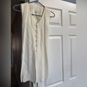 CDC Cream Sleeveless V-Neck Sheath Top VINTAGE